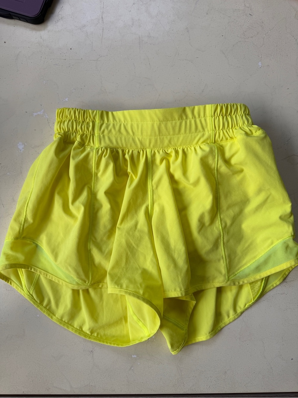 Lululemon Hotty Hot 4 inch Shorts
